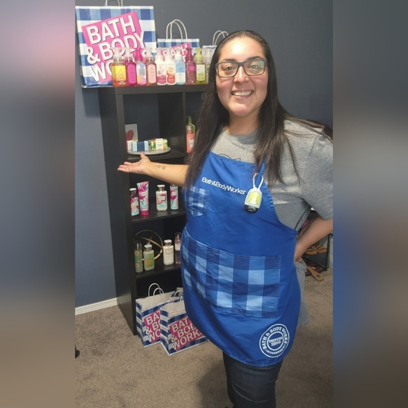 👋🏼flavias_finds is LIVE POSH BUNCH Greatful Goodies & Festive Finds 🎅🏼🎄❄️ - Picture 3 of 16